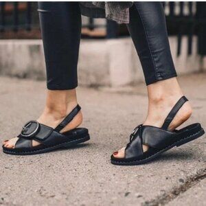 Earth‎ Grove Ambrosia black leather Sandals buckle studded detail size 10